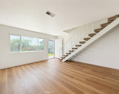 3518 W Orange Avenue - Photo Thumbnail 2