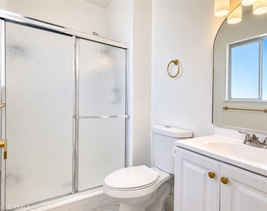 4924 Verde - Photo Thumbnail 23