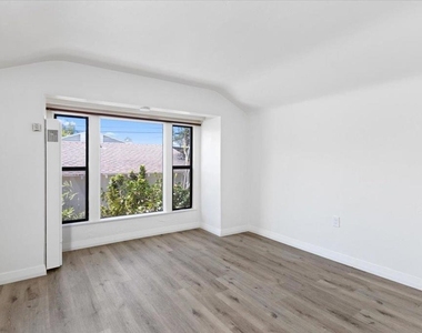 1923 S Tremont Street - Photo Thumbnail 22