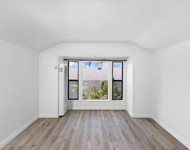 1923 S Tremont Street - Photo Thumbnail 21