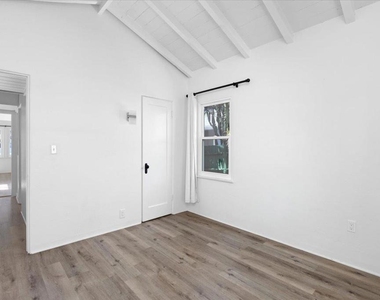 1923 S Tremont Street - Photo Thumbnail 26