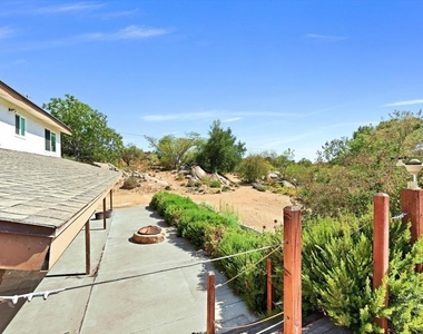 15436 Las Manzanitas Road - Photo Thumbnail 47