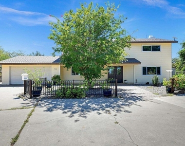 15436 Las Manzanitas Road - Photo Thumbnail 1
