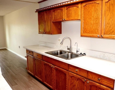 16734 Meandro Court - Photo Thumbnail 9