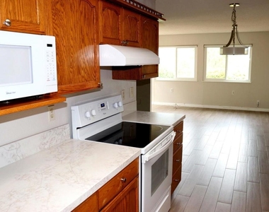 16734 Meandro Court - Photo Thumbnail 10