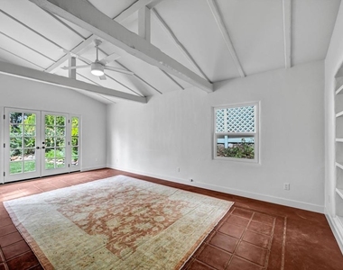 325 13th Street - Photo Thumbnail 8