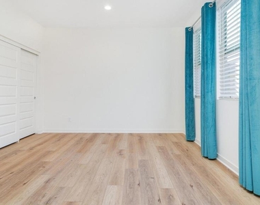 6108 Colt Place - Photo Thumbnail 22