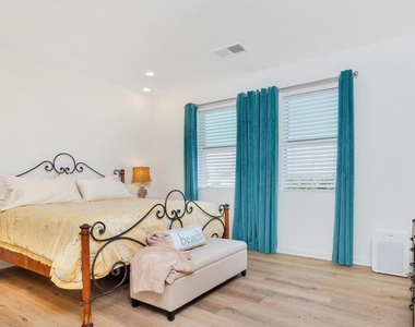 6108 Colt Place - Photo Thumbnail 15