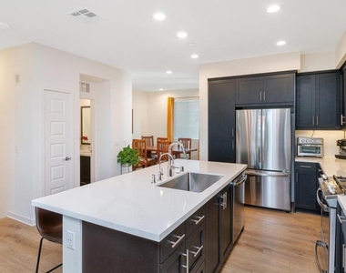 6108 Colt Place - Photo Thumbnail 13