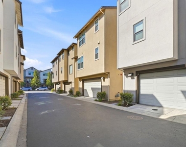 4028 Freestone Place - Photo Thumbnail 28