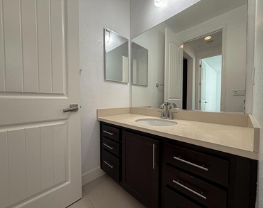 4028 Freestone Place - Photo Thumbnail 22