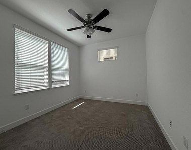 4028 Freestone Place - Photo Thumbnail 18
