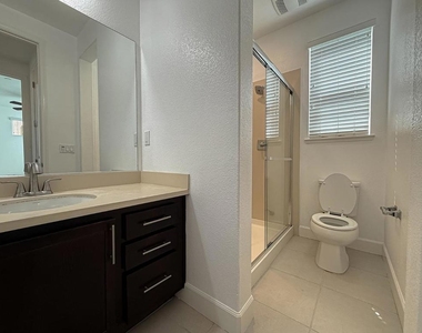 4028 Freestone Place - Photo Thumbnail 21