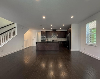 4028 Freestone Place - Photo Thumbnail 4