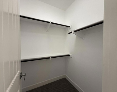 4028 Freestone Place - Photo Thumbnail 15