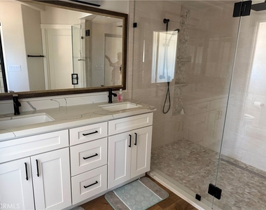 2600 Newport Blv - Photo Thumbnail 8