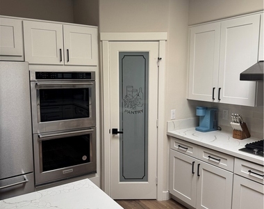 2600 Newport Blv - Photo Thumbnail 3