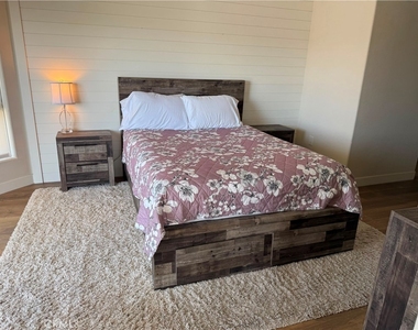 2600 Newport Blv - Photo Thumbnail 4