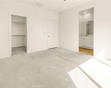 29752 Wolf Glen Court - Photo Thumbnail 18