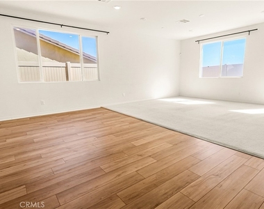 29752 Wolf Glen Court - Photo Thumbnail 16