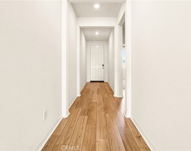29752 Wolf Glen Court - Photo Thumbnail 3