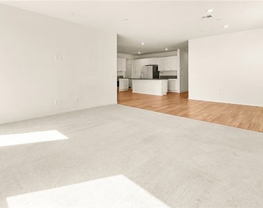 29752 Wolf Glen Court - Photo Thumbnail 15
