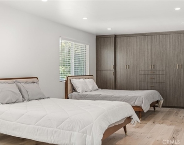 4630 Cedros Avenue - Photo Thumbnail 33