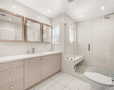 4630 Cedros Avenue - Photo Thumbnail 23