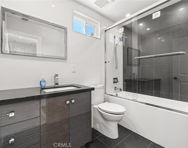 4630 Cedros Avenue - Photo Thumbnail 28