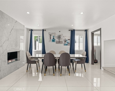 4630 Cedros Avenue - Photo Thumbnail 12