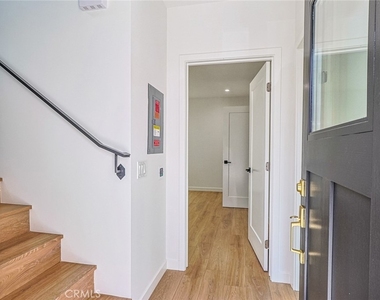 1227 June St - Photo Thumbnail 7
