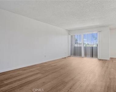 647 Orange Grove - Photo Thumbnail 3