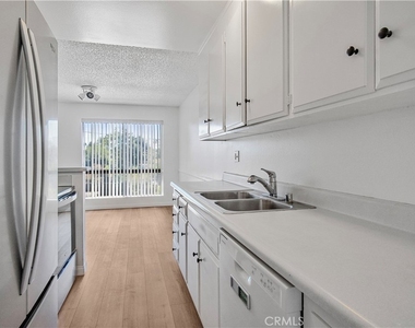 647 Orange Grove - Photo Thumbnail 9