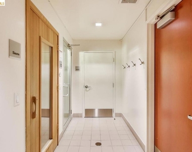 585 9th St - Photo Thumbnail 6