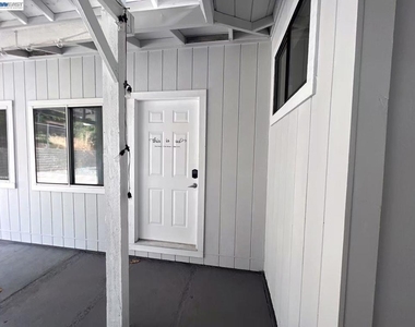 2941 Sunset Ln - Photo Thumbnail 2