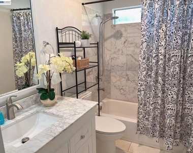 2941 Sunset Ln - Photo Thumbnail 13