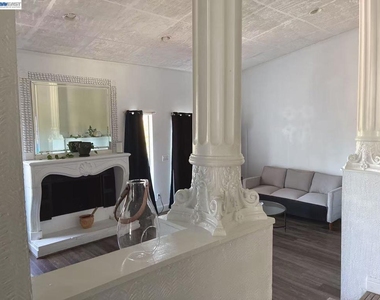 2941 Sunset Ln - Photo Thumbnail 5