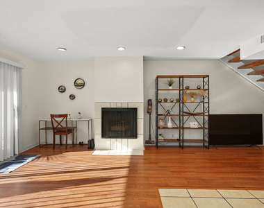 1185 Mohave Drive - Photo Thumbnail 8