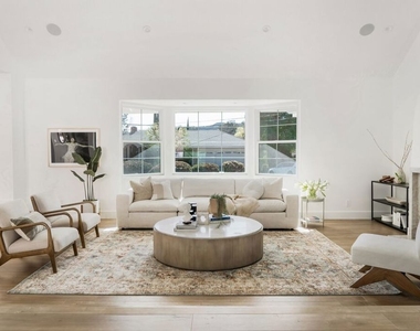 4405 Estrondo Drive - Photo Thumbnail 2
