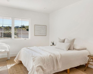 4405 Estrondo Drive - Photo Thumbnail 24