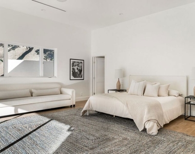 4405 Estrondo Drive - Photo Thumbnail 35
