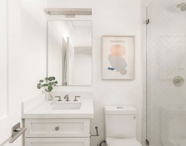 4405 Estrondo Drive - Photo Thumbnail 32