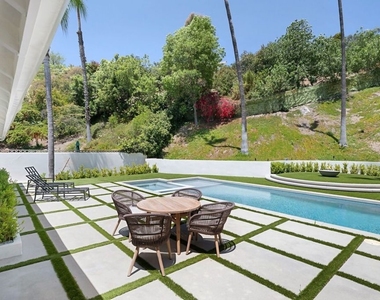 4405 Estrondo Drive - Photo Thumbnail 13