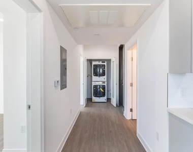 843 Wilcox Avenue - Photo Thumbnail 3