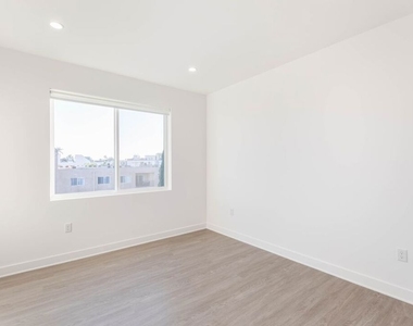 843 Wilcox Avenue - Photo Thumbnail 6