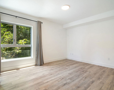 1236 N Fairfax Avenue - Photo Thumbnail 25