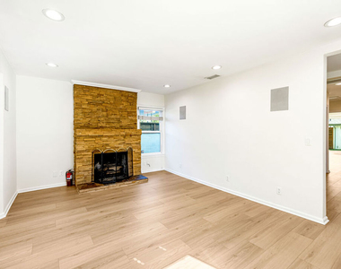 14516 Otsego Street - Photo Thumbnail 16