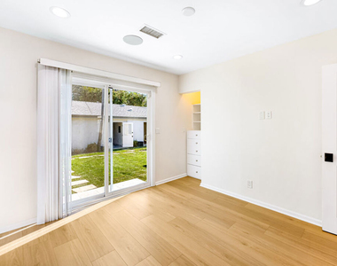 14516 Otsego Street - Photo Thumbnail 31