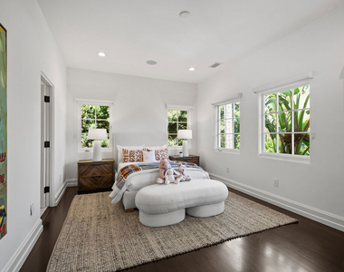 9928 Toluca Lake Avenue - Photo Thumbnail 25