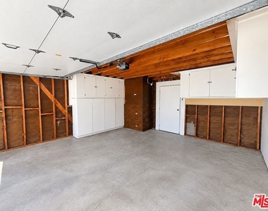 11735 Valley View Avenue - Photo Thumbnail 16